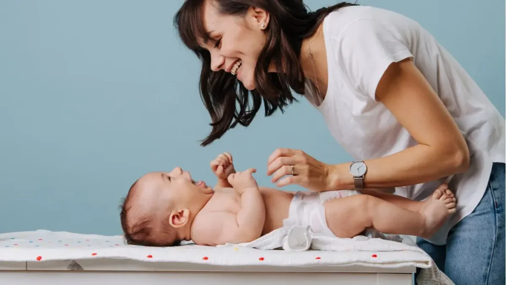 باز کردن پوشک کثیف